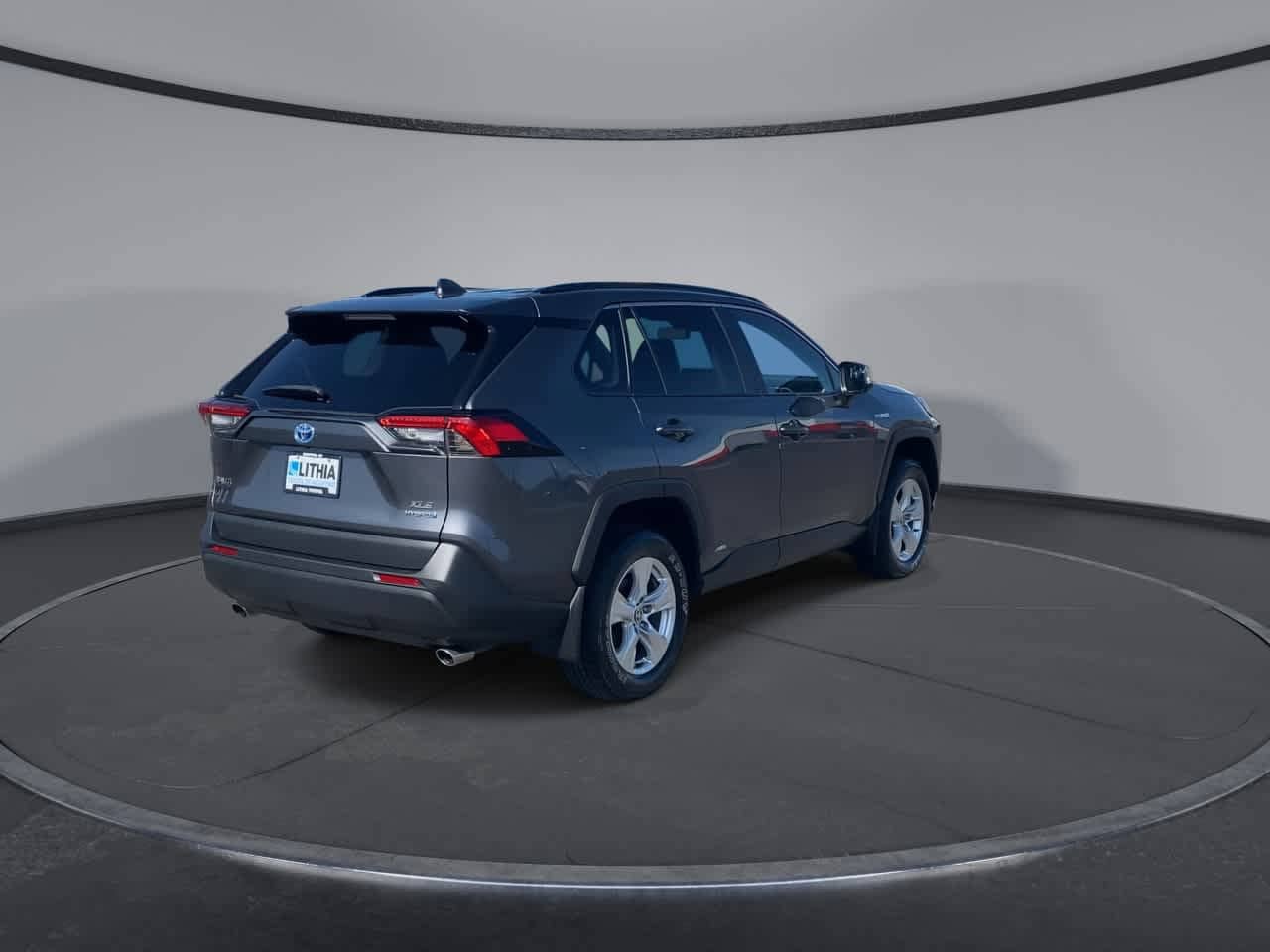 Thumbnail: 2021 Toyota RAV4 - 8