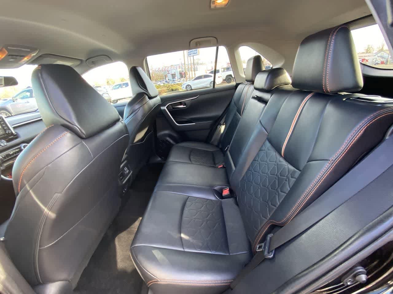 Thumbnail: 2021 Toyota RAV4 - 21