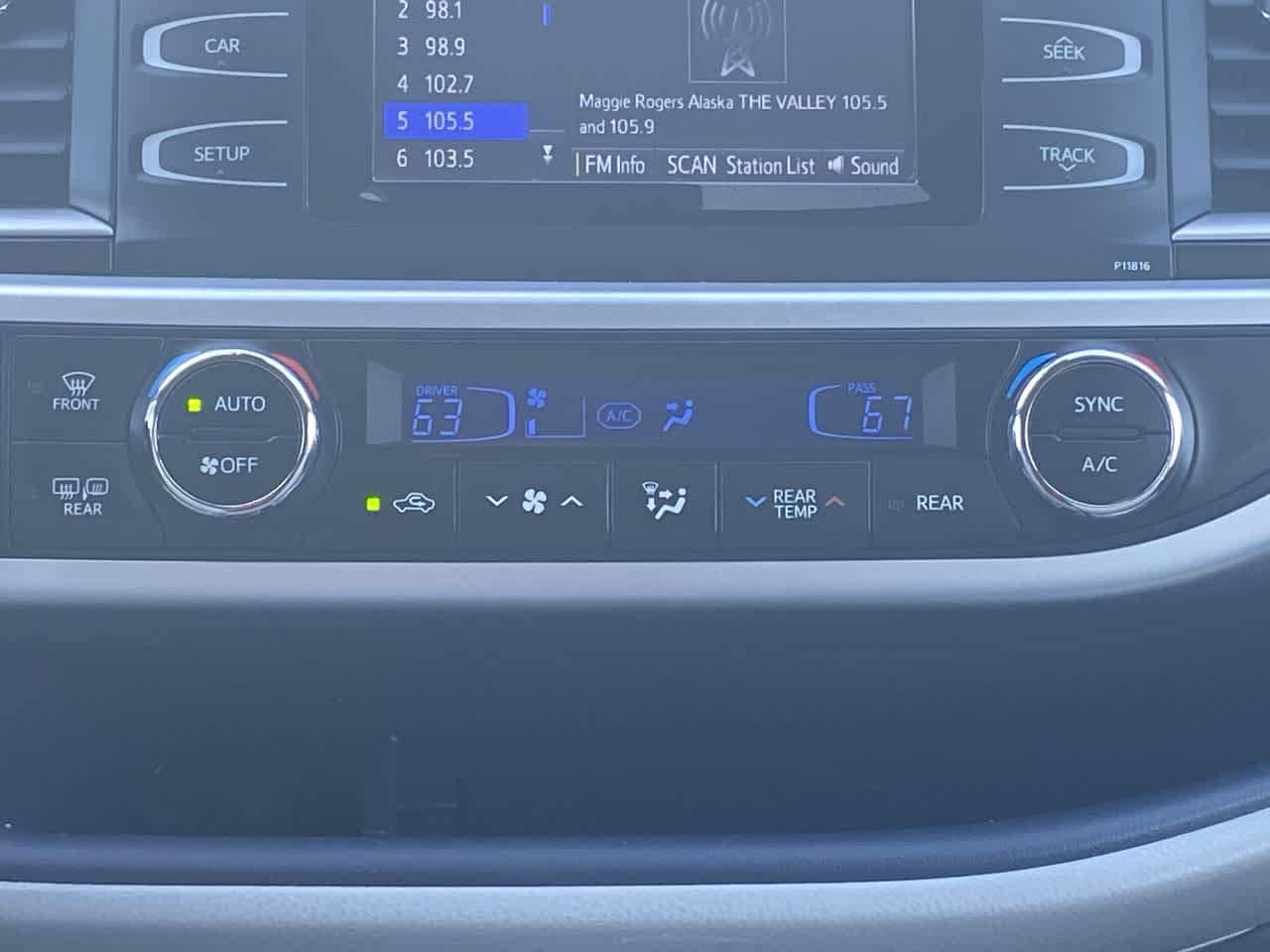 Thumbnail: 2019 Toyota Highlander - 18