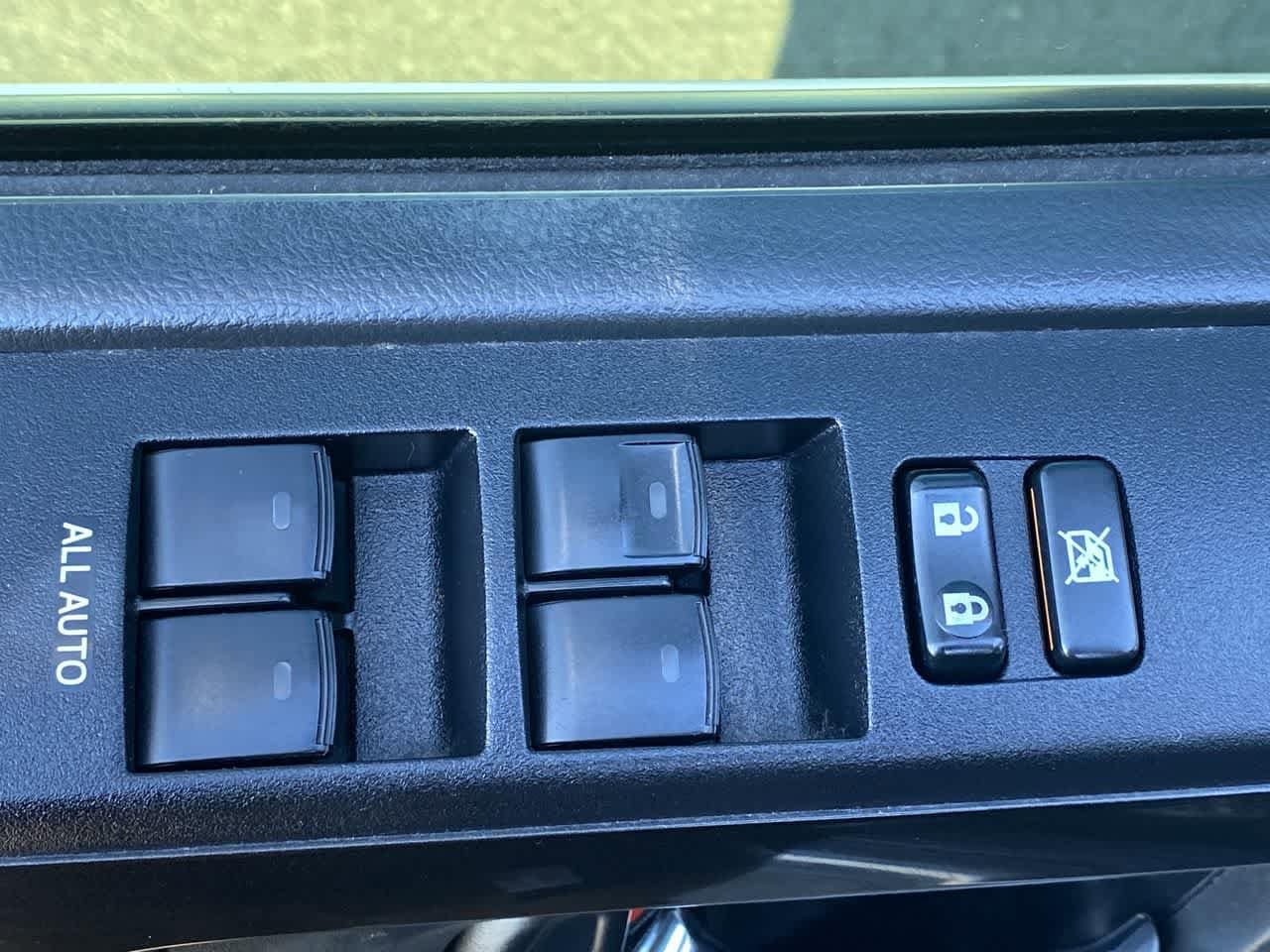 Thumbnail: 2018 Toyota 4Runner - 13