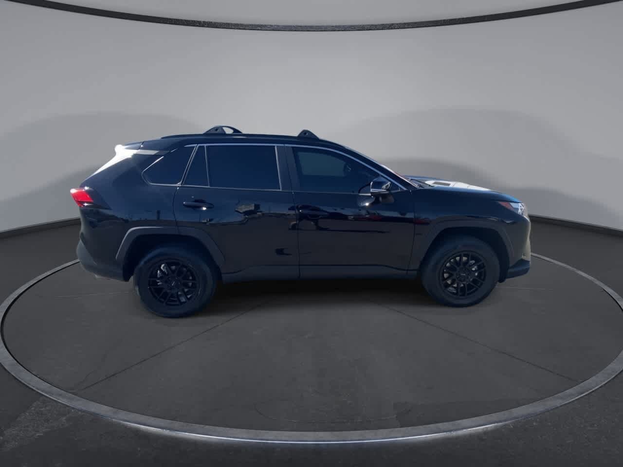 2023 Toyota RAV4 XLE - Photo 9