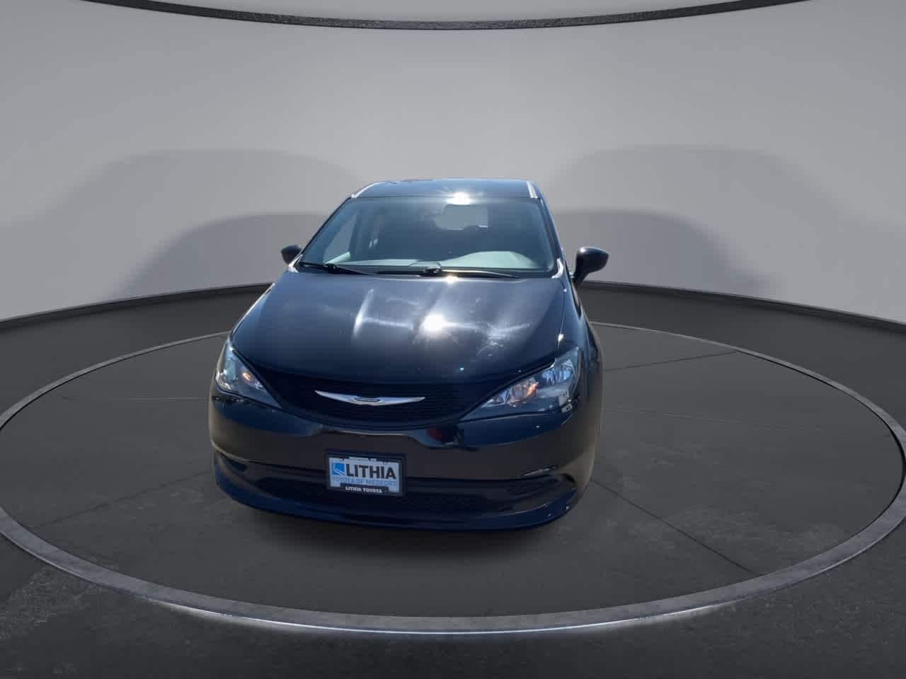 Thumbnail: 2024 Chrysler Voyager - 3