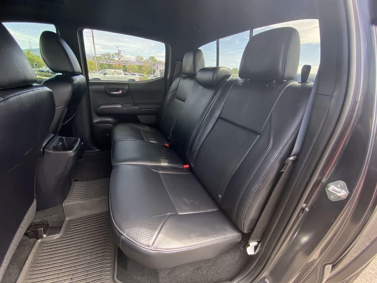 Thumbnail: 2020 Toyota Tacoma - 23