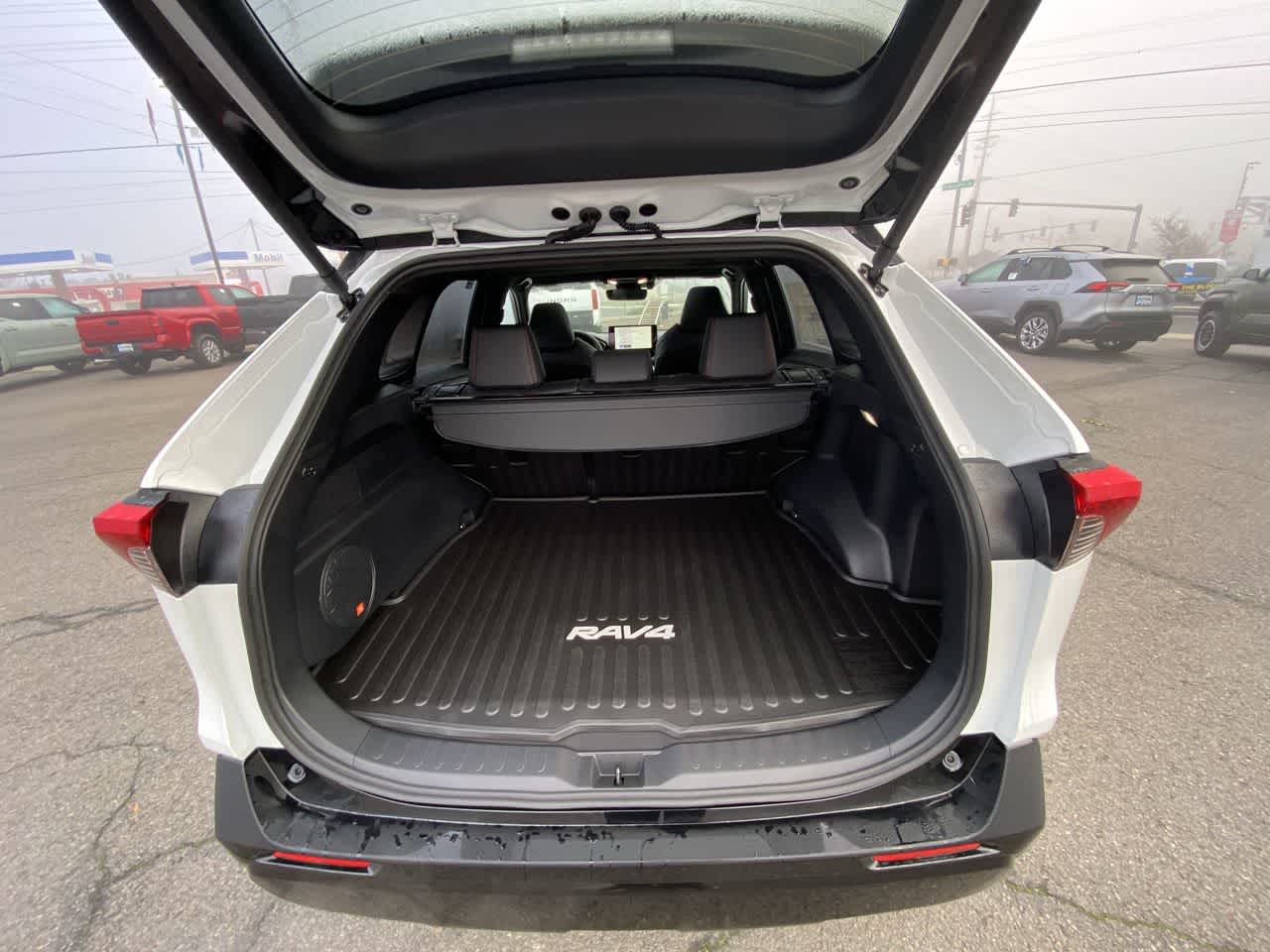 Thumbnail: 2025 Toyota RAV4 - 23