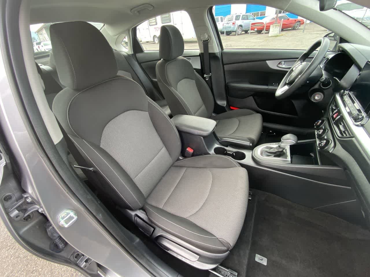 Thumbnail: 2024 Kia Forte - 23