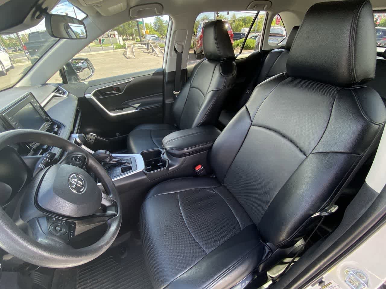 Thumbnail: 2022 Toyota RAV4 - 11