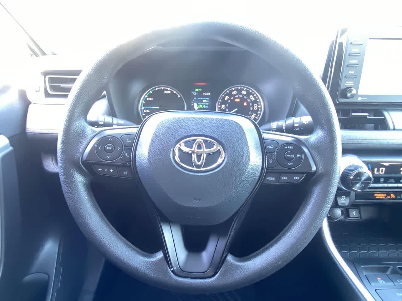 Thumbnail: 2021 Toyota RAV4 - 14