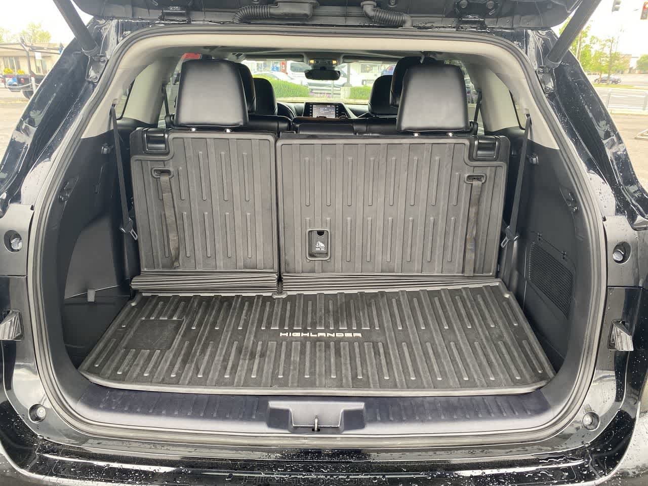 Thumbnail: 2022 Toyota Highlander - 24