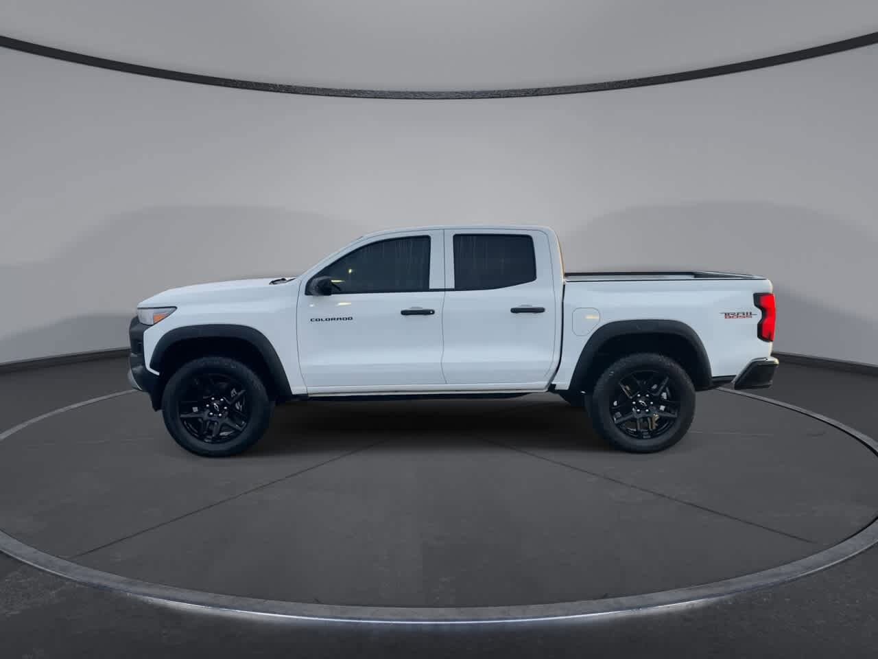Thumbnail: 2024 Chevrolet Colorado - 5