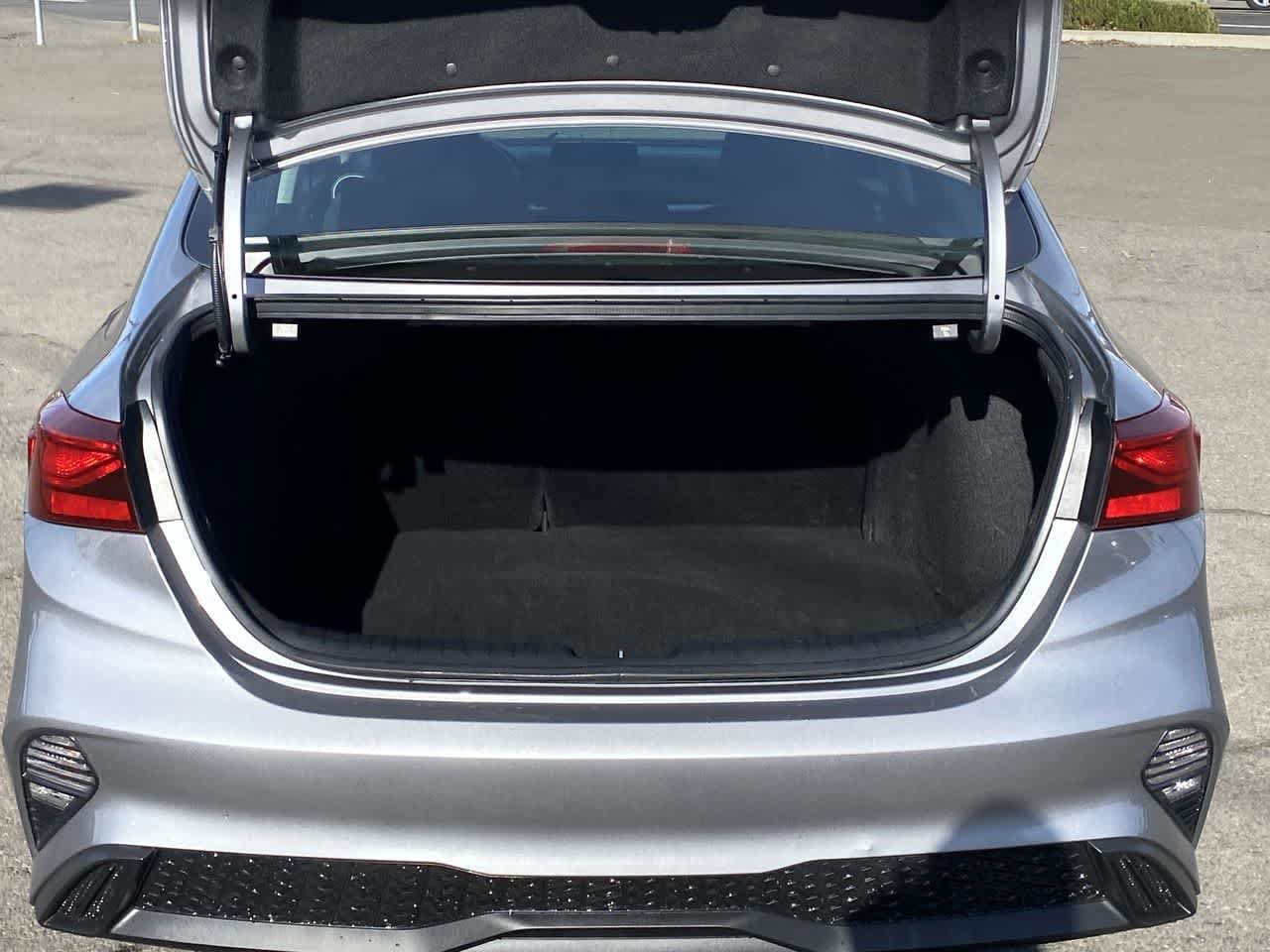 Thumbnail: 2024 Kia Forte - 22