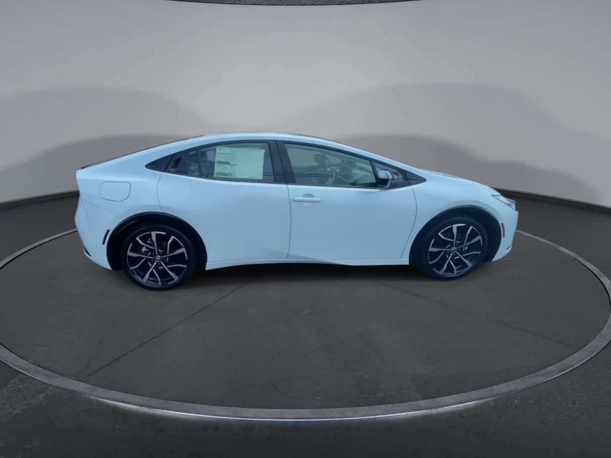 Thumbnail: 2024 Toyota Prius Prime - 9