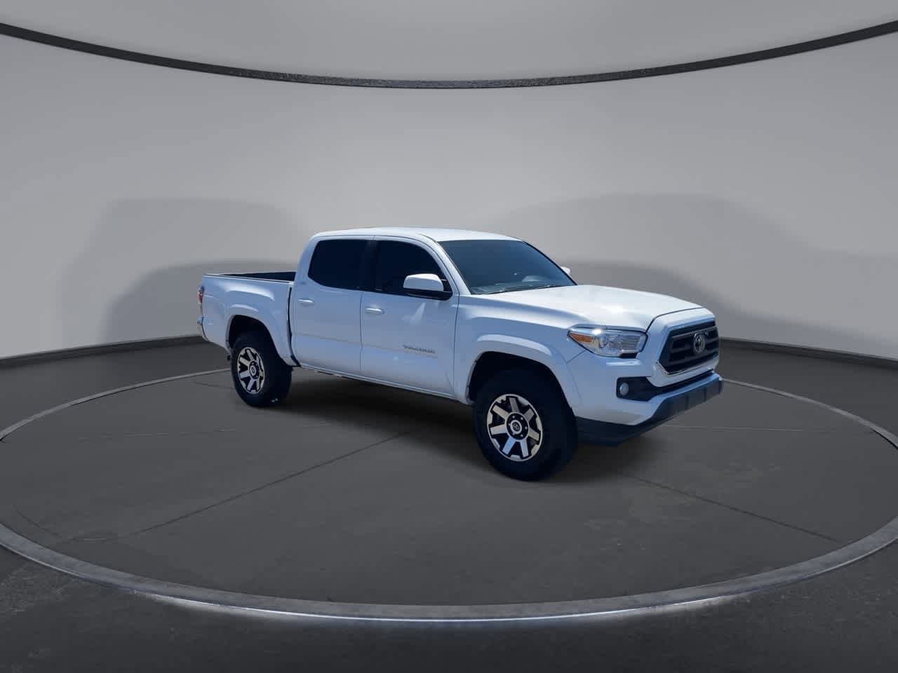 Thumbnail: 2022 Toyota Tacoma - 3
