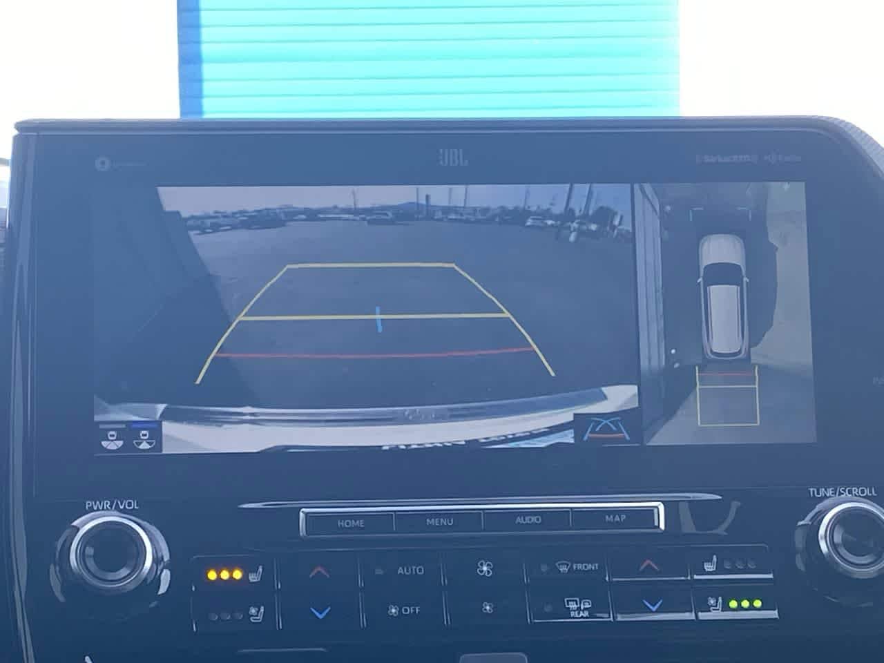 Thumbnail: 2020 Toyota Highlander - 17