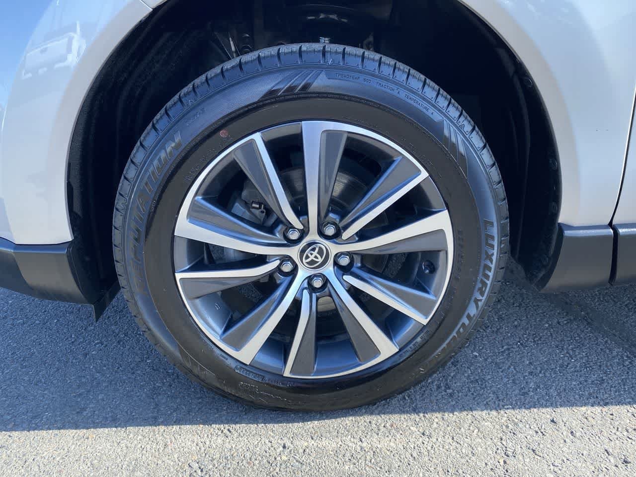 Thumbnail: 2022 Toyota Venza - 10
