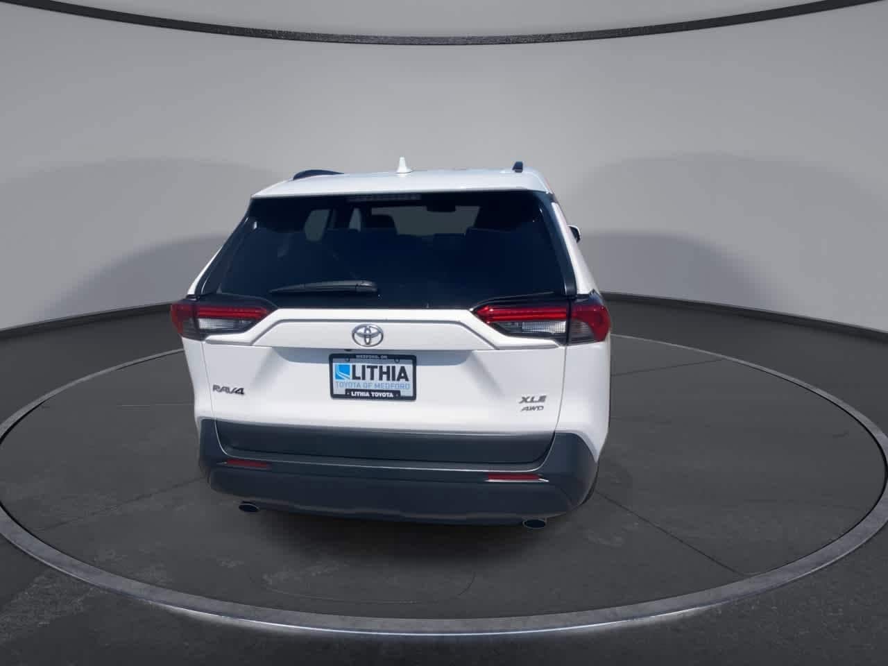 Thumbnail: 2024 Toyota RAV4 - 7