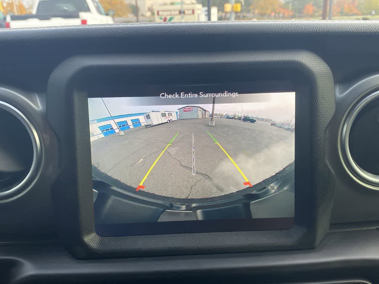 Thumbnail: 2019 Jeep Wrangler - 17