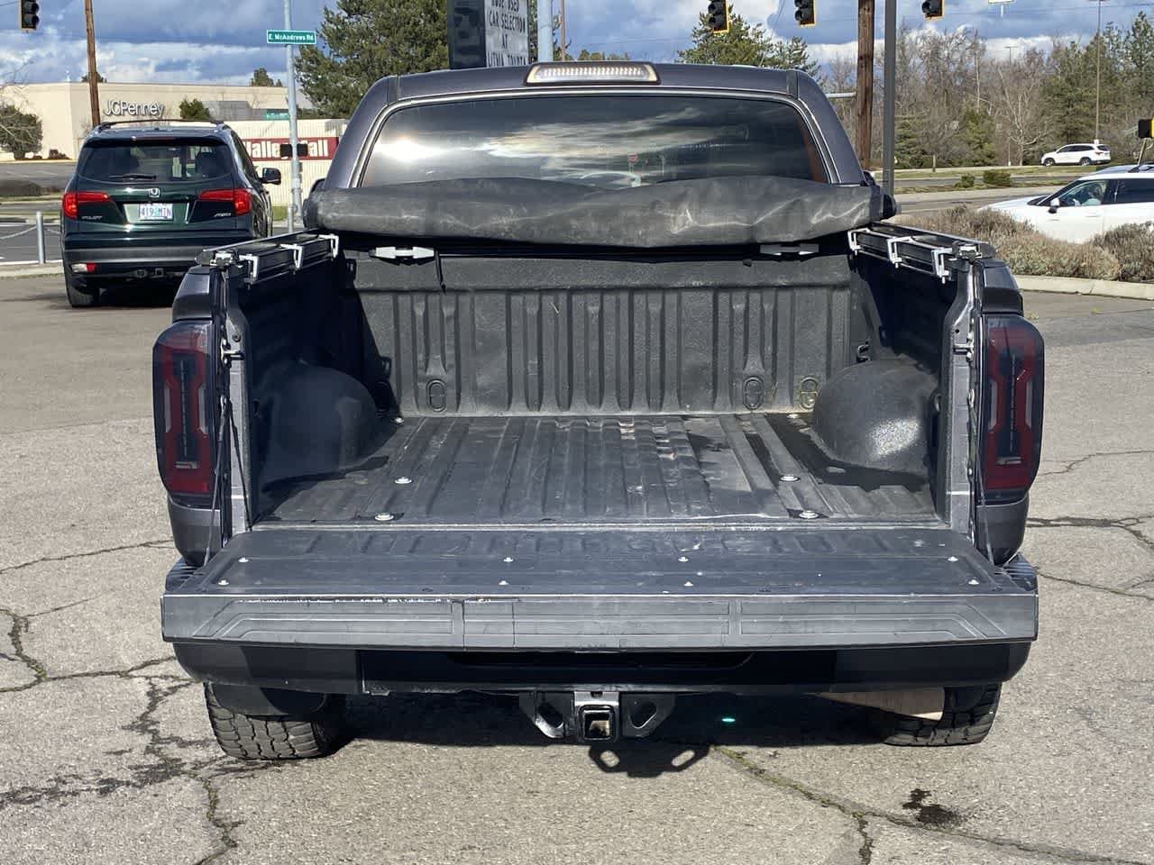 Thumbnail: 2017 Toyota Tundra - 22