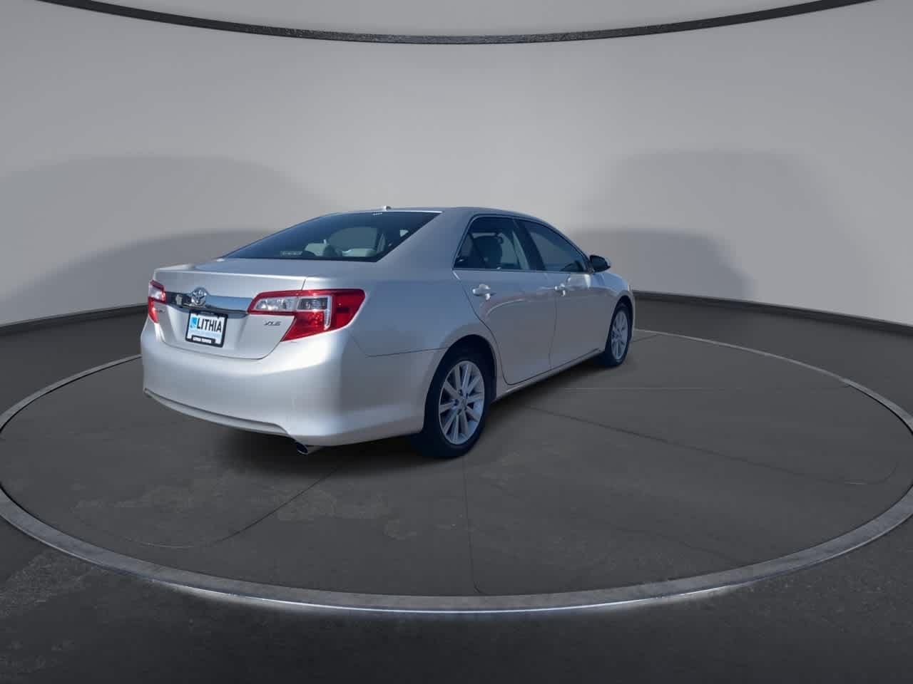 2014 Toyota Camry XLE - Photo 8