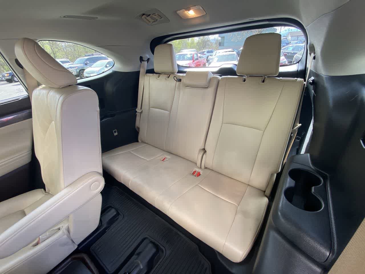 Thumbnail: 2020 Toyota Highlander - 24