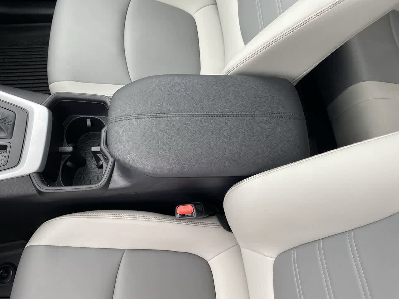 Thumbnail: 2025 Toyota RAV4 - 20