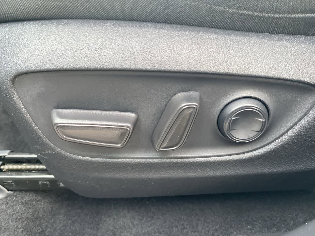 Thumbnail: 2024 Toyota RAV4 - 12