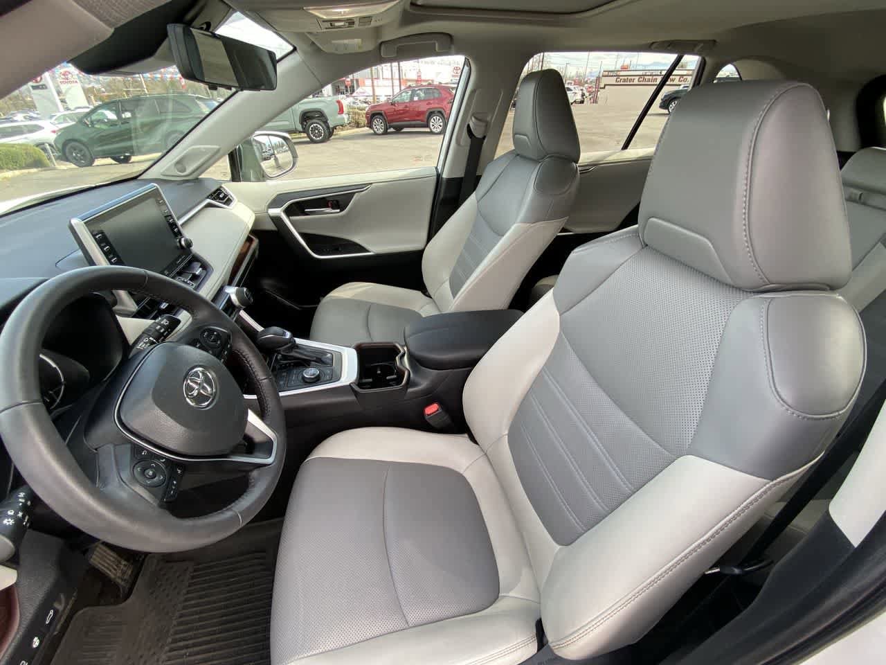 Thumbnail: 2022 Toyota RAV4 - 11