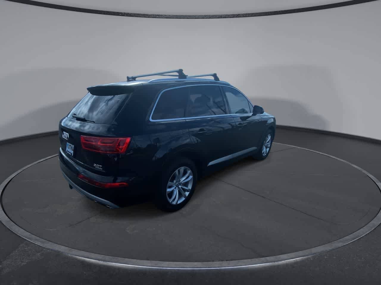 Thumbnail: 2017 Audi Q7 - 8