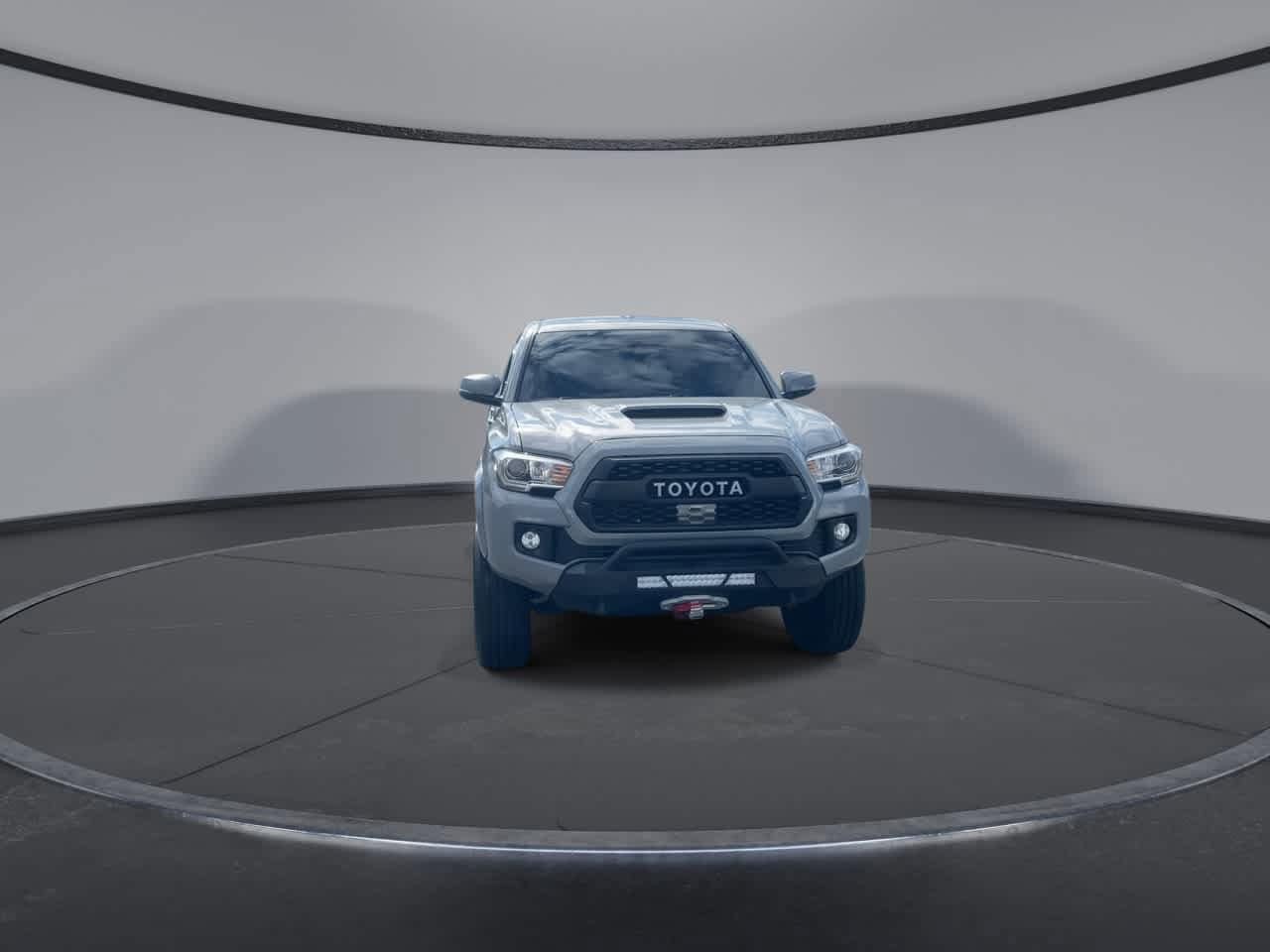 Thumbnail: 2018 Toyota Tacoma - 3