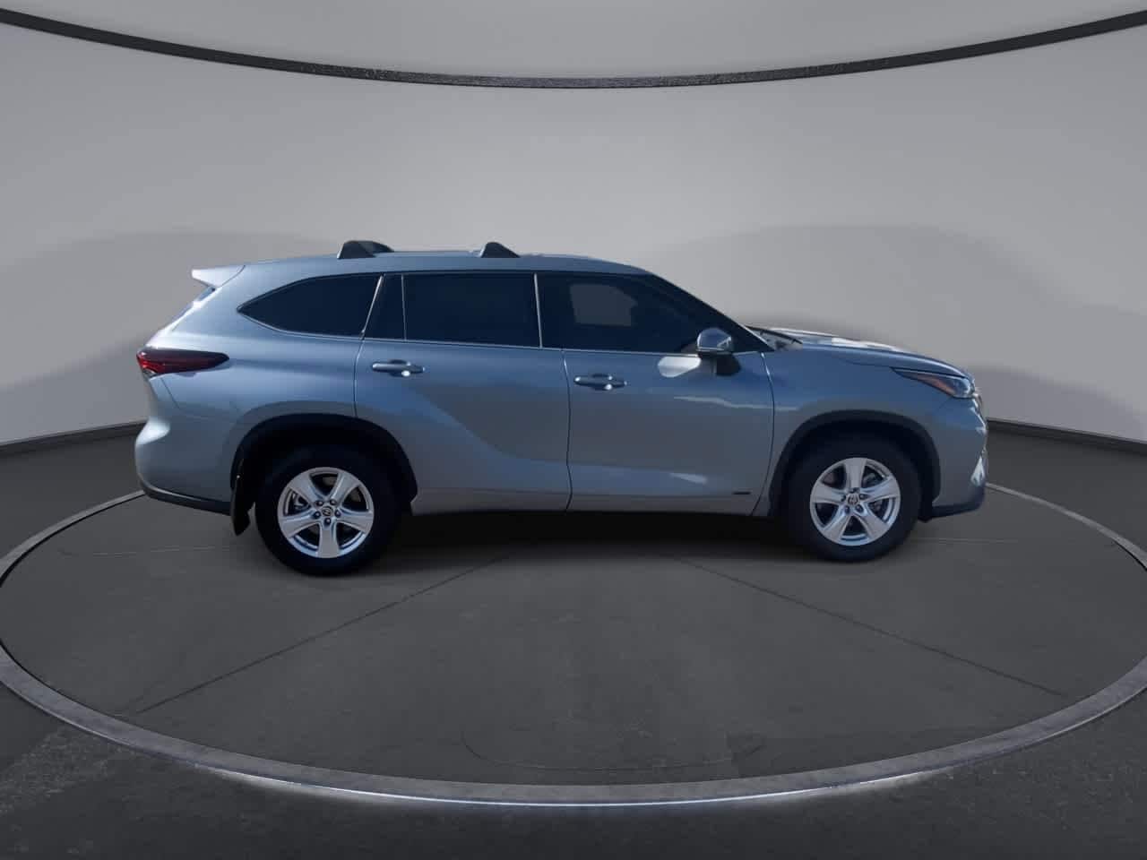 Thumbnail: 2024 Toyota Highlander - 9