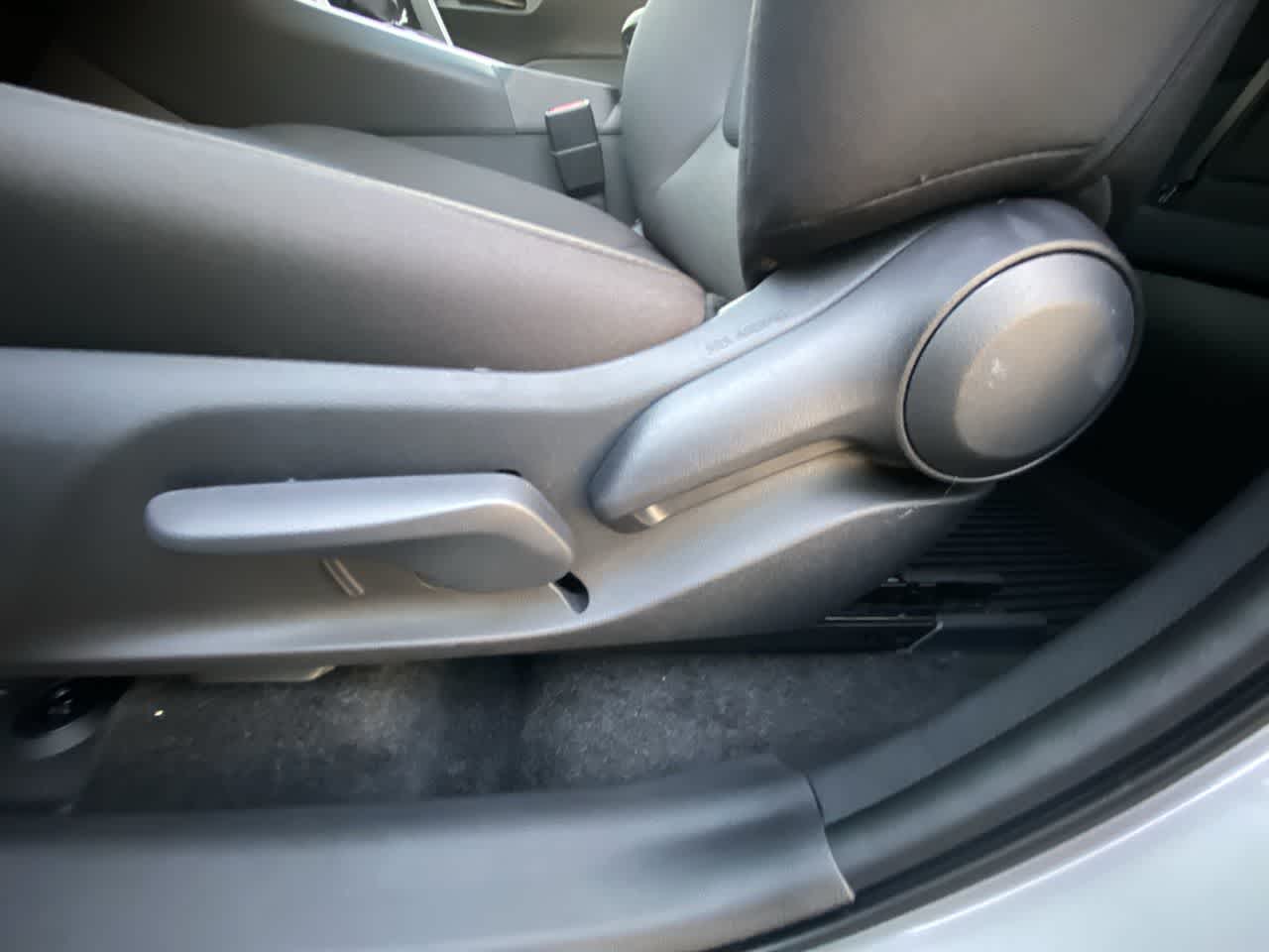 Thumbnail: 2025 Toyota RAV4 - 12