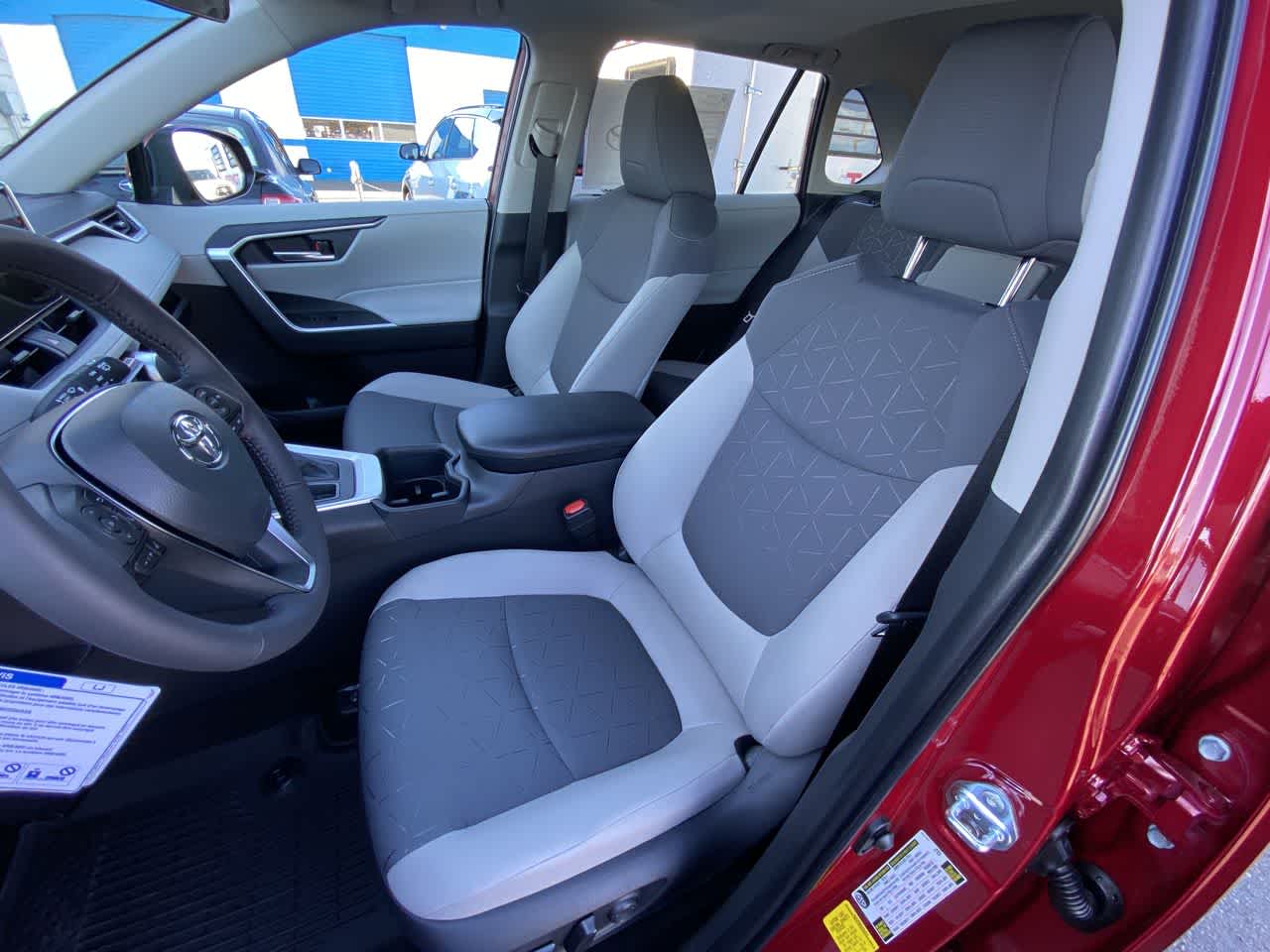 Thumbnail: 2025 Toyota RAV4 - 11