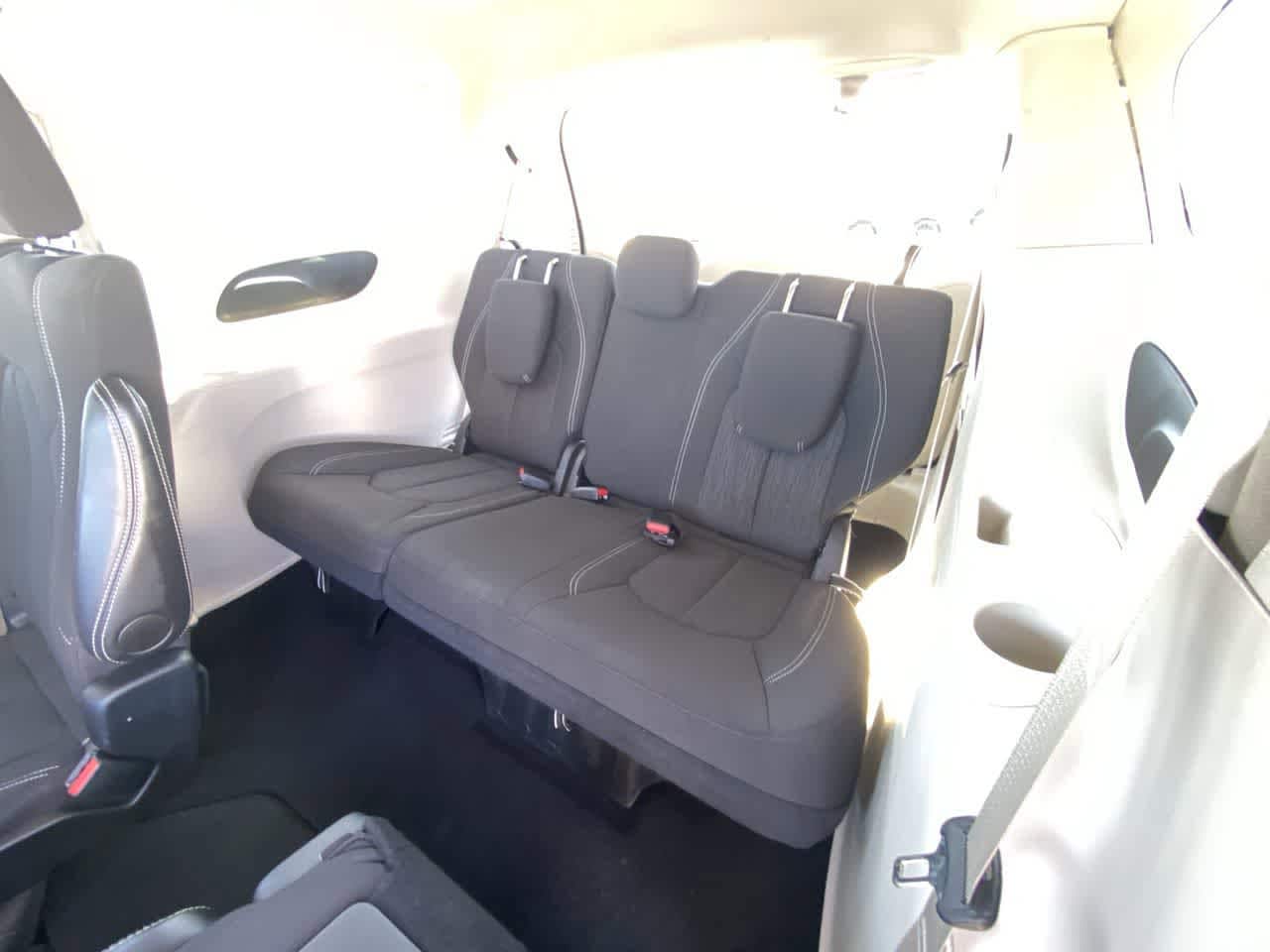 Thumbnail: 2024 Chrysler Voyager - 22