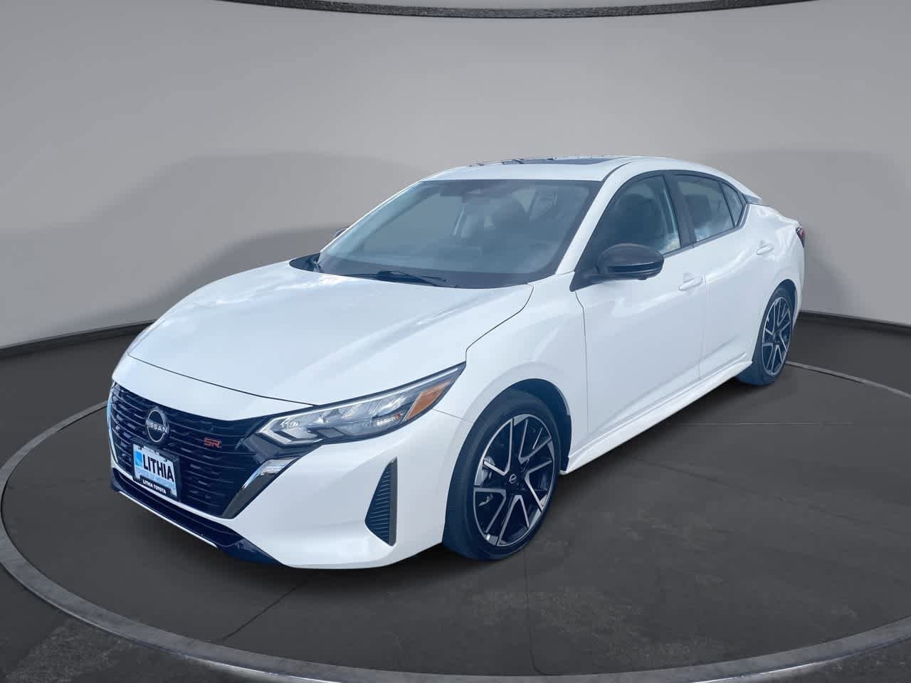 2025 Nissan Sentra SR CVT's photo