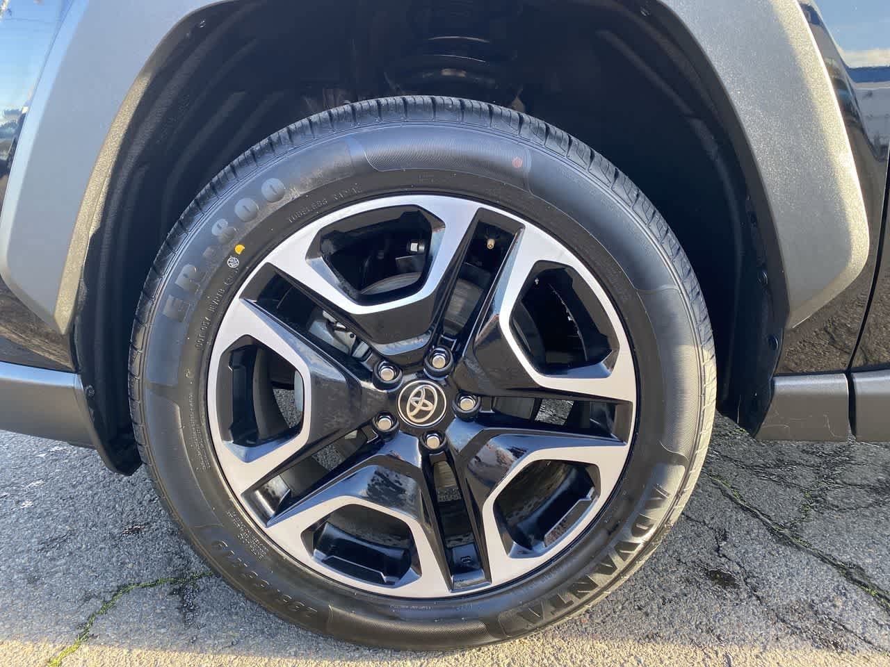 Thumbnail: 2021 Toyota RAV4 - 10