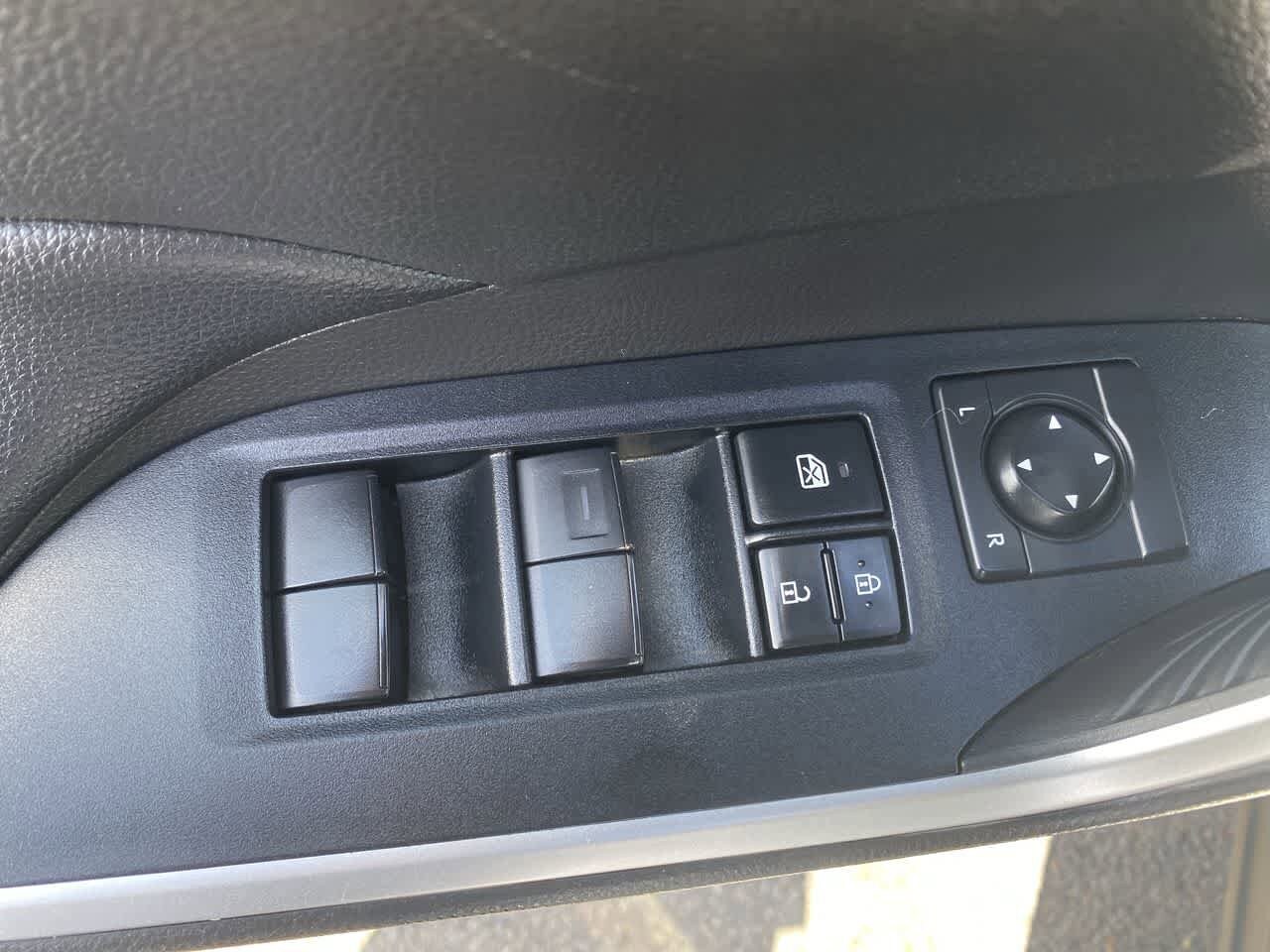 Thumbnail: 2022 Toyota RAV4 - 13