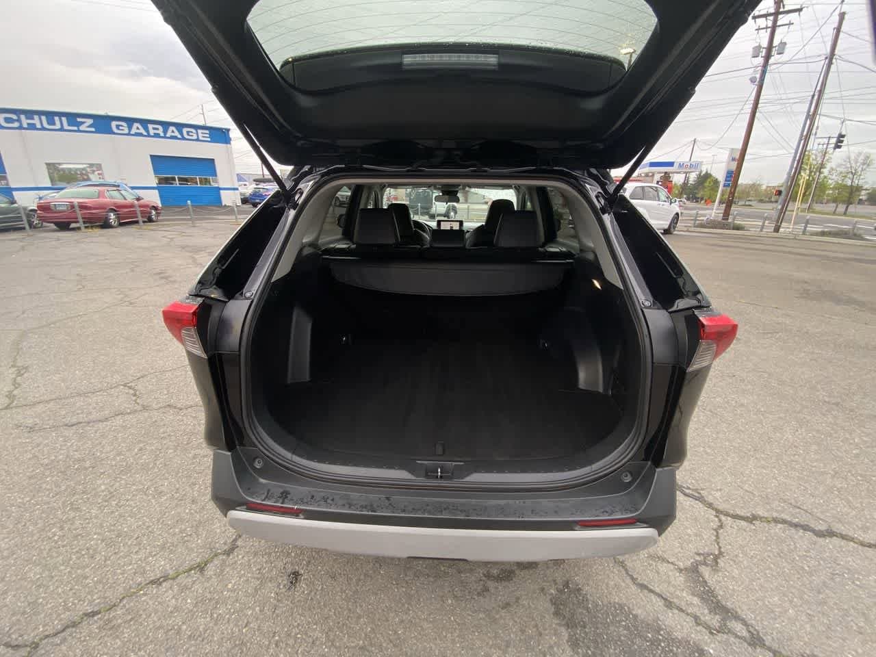 Thumbnail: 2024 Toyota RAV4 - 22