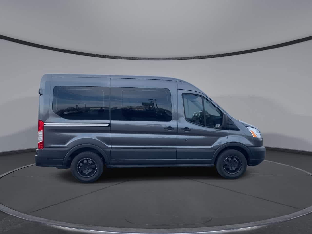 Thumbnail: 2019 Ford Transit Series - 9