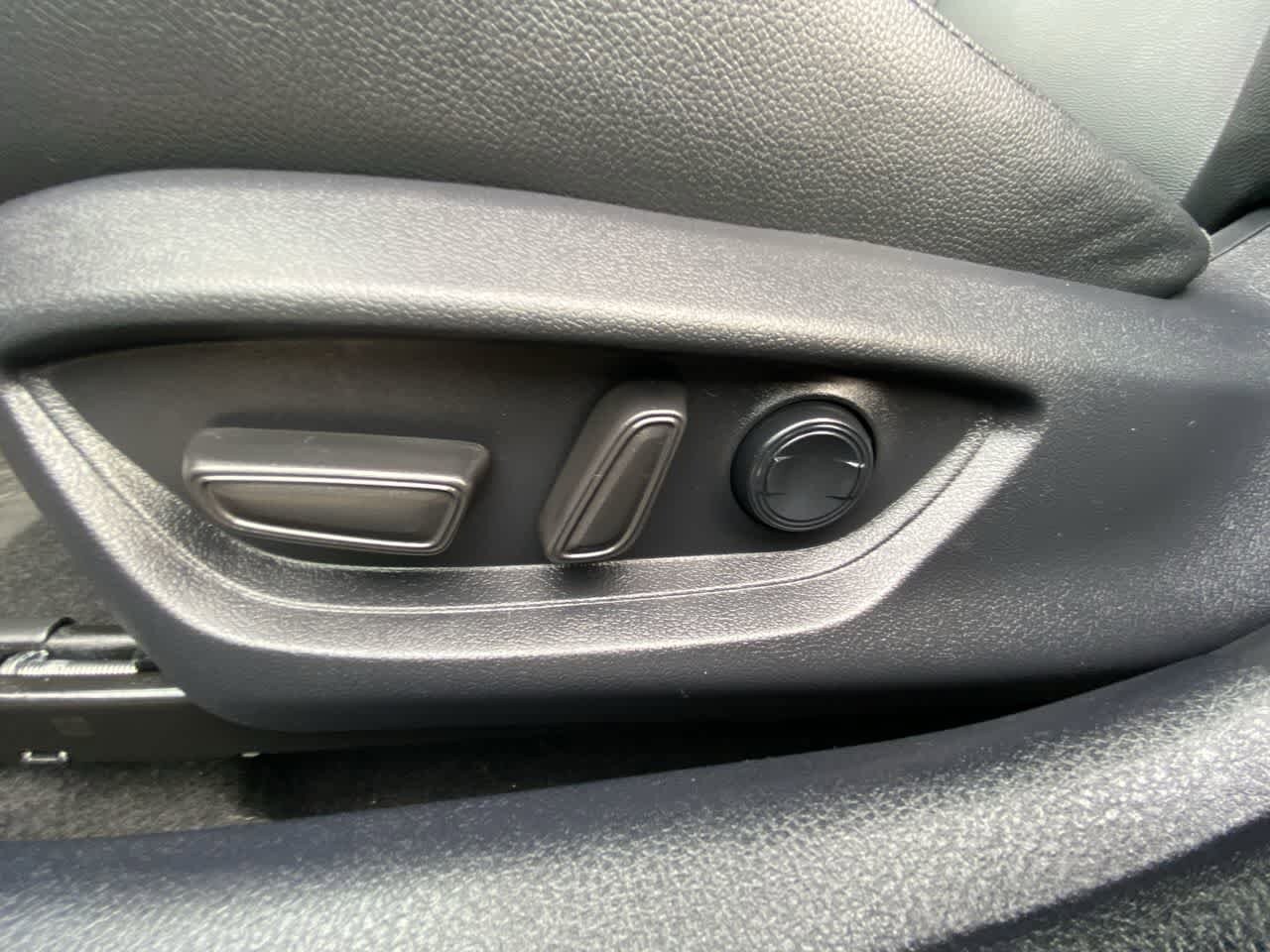 Thumbnail: 2025 Toyota Camry - 12