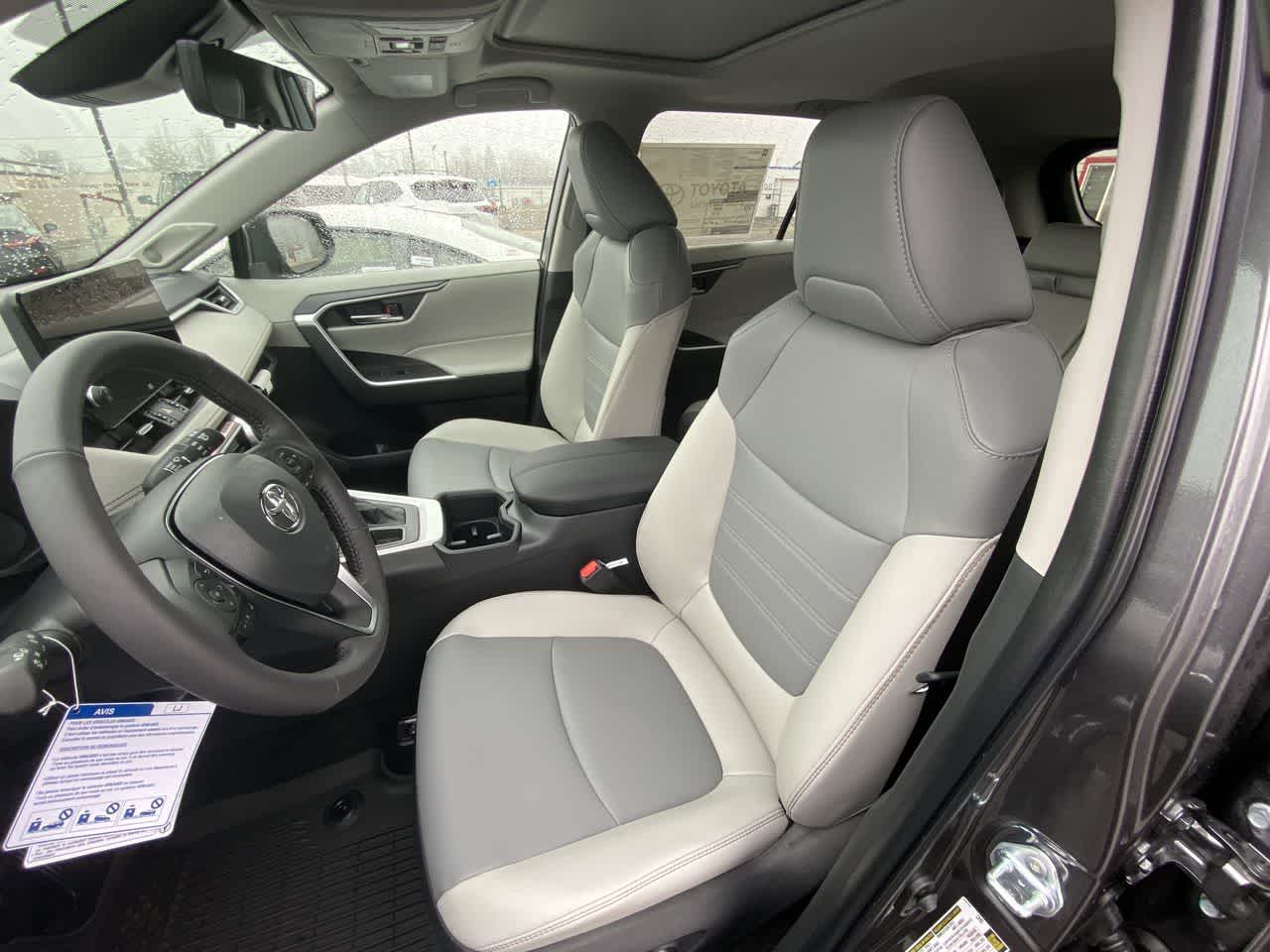 Thumbnail: 2025 Toyota RAV4 - 11