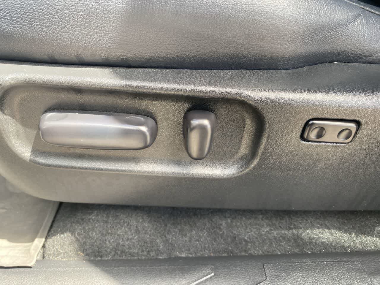 Thumbnail: 2020 Toyota Tacoma - 12