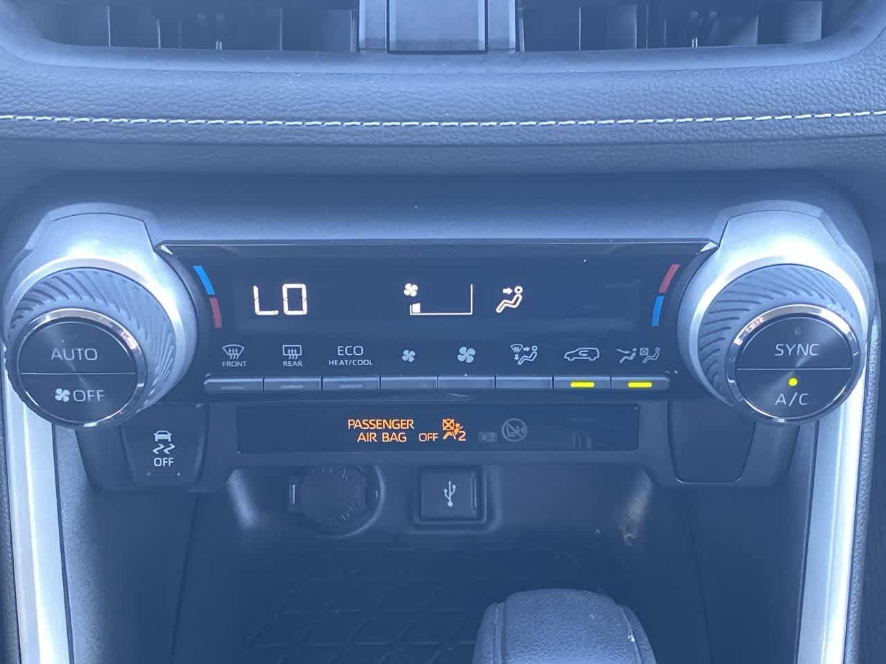 Thumbnail: 2021 Toyota RAV4 - 18