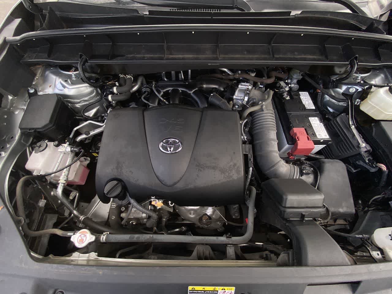 Thumbnail: 2022 Toyota Highlander - 26