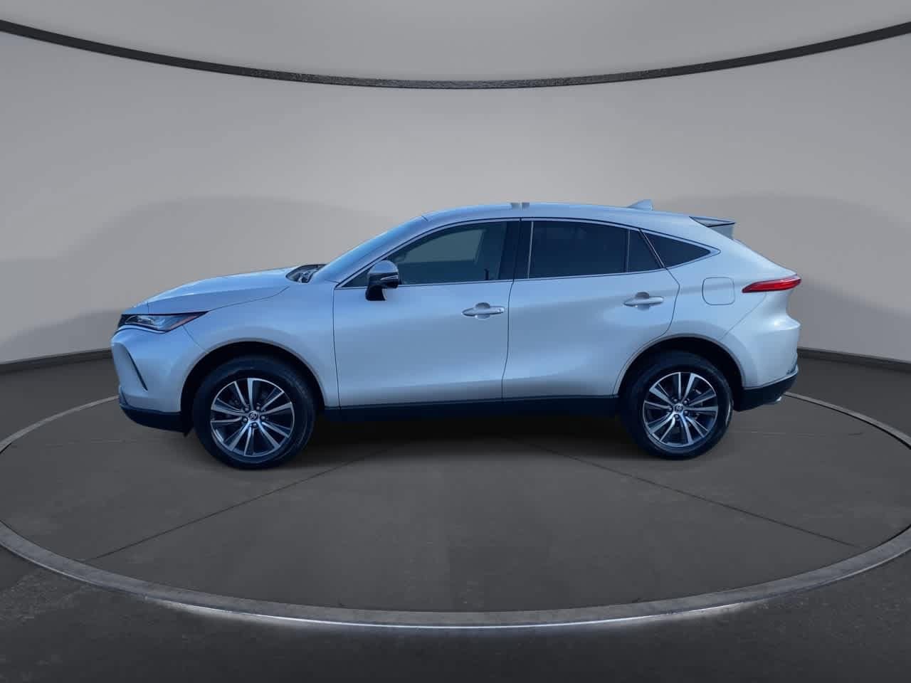 Thumbnail: 2022 Toyota Venza - 5