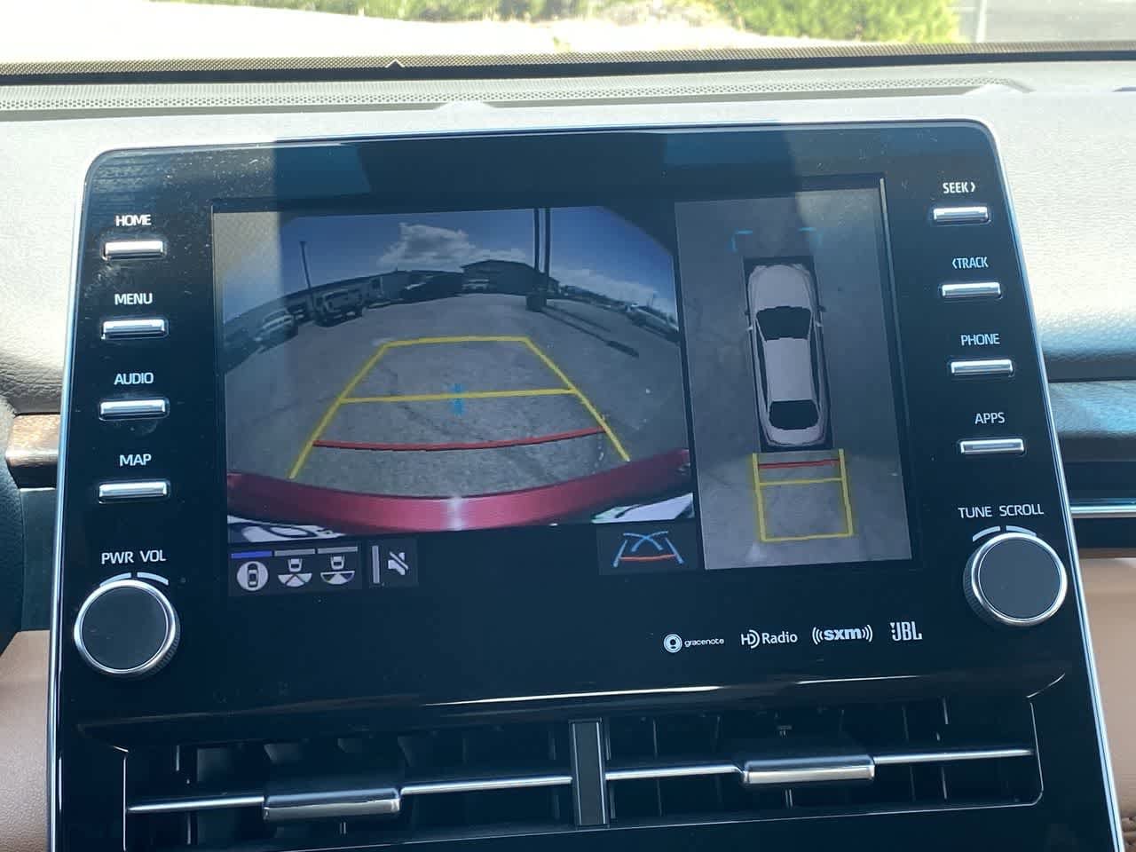 2022 Toyota Avalon Limited 17