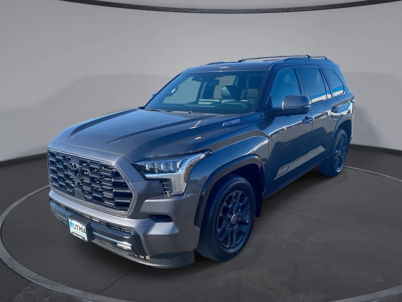 2024 Toyota Sequoia Platinum 4WD i-FORCE MAX Hybrid's photo