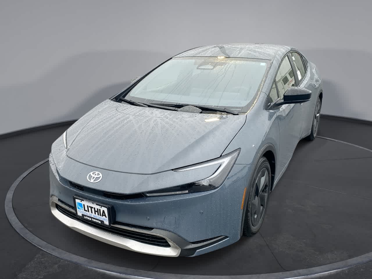 2026 Toyota Prius SE's photo