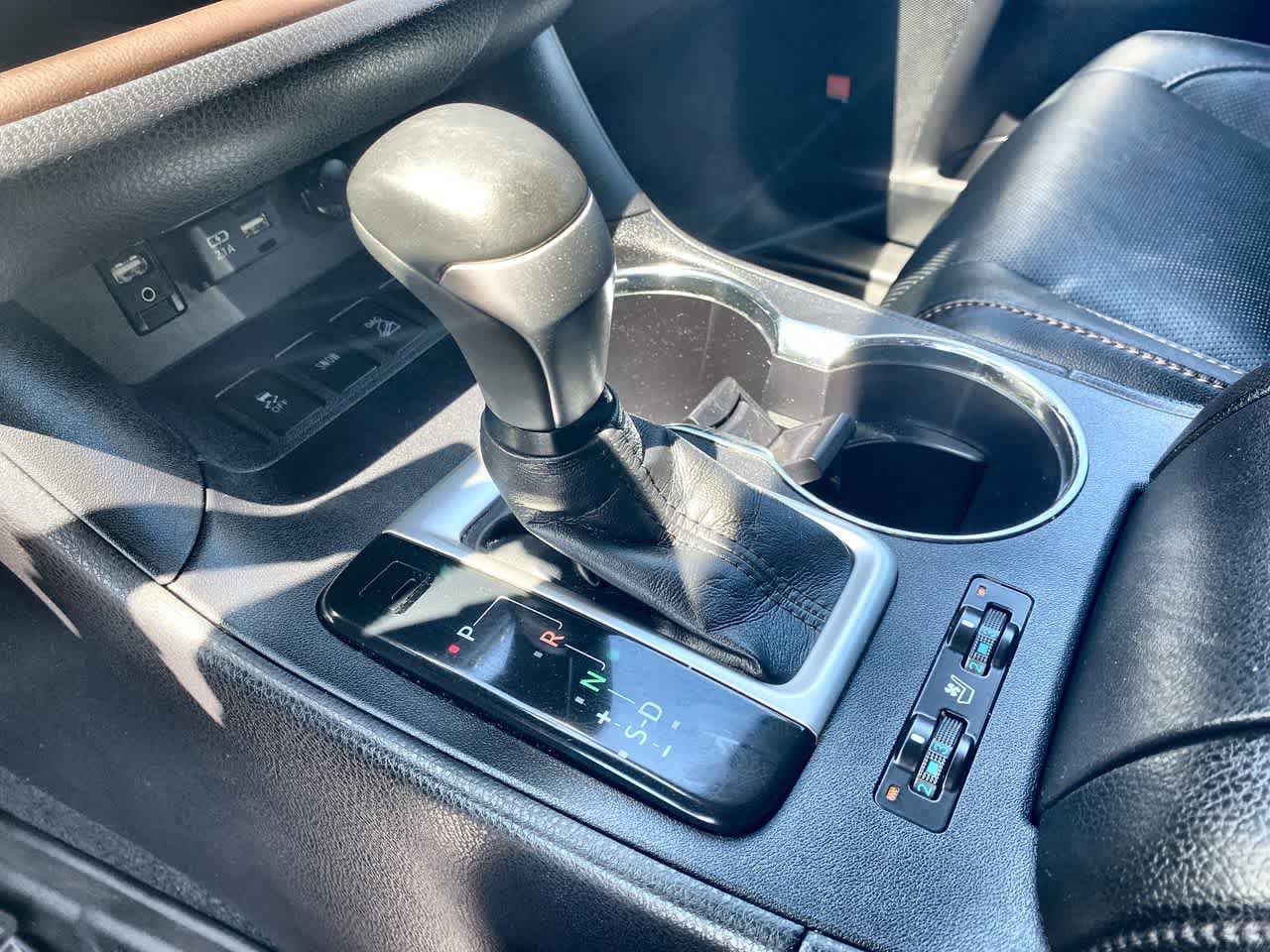 Thumbnail: 2019 Toyota Highlander - 19