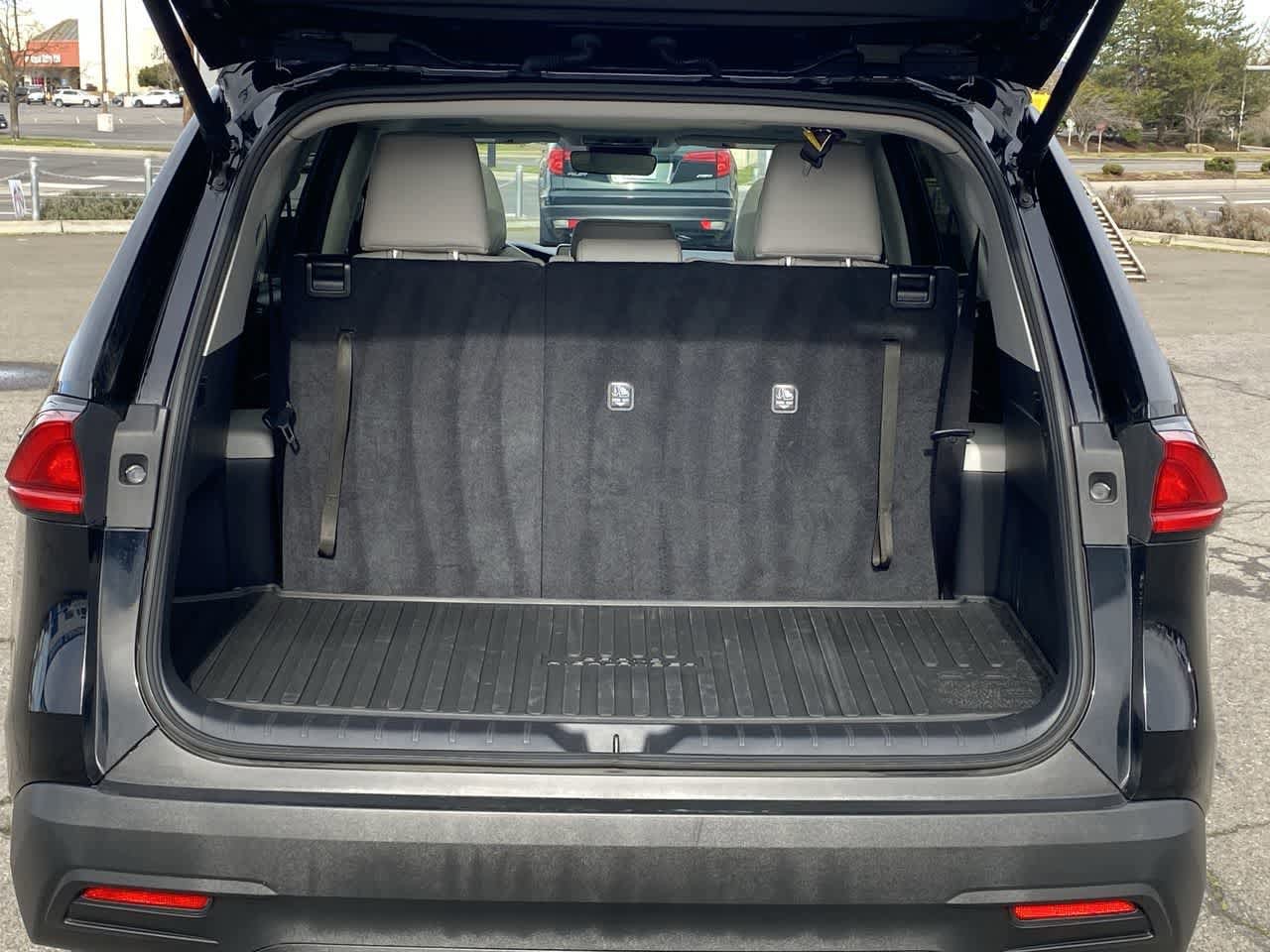 Thumbnail: 2024 Toyota Grand Highlander - 24