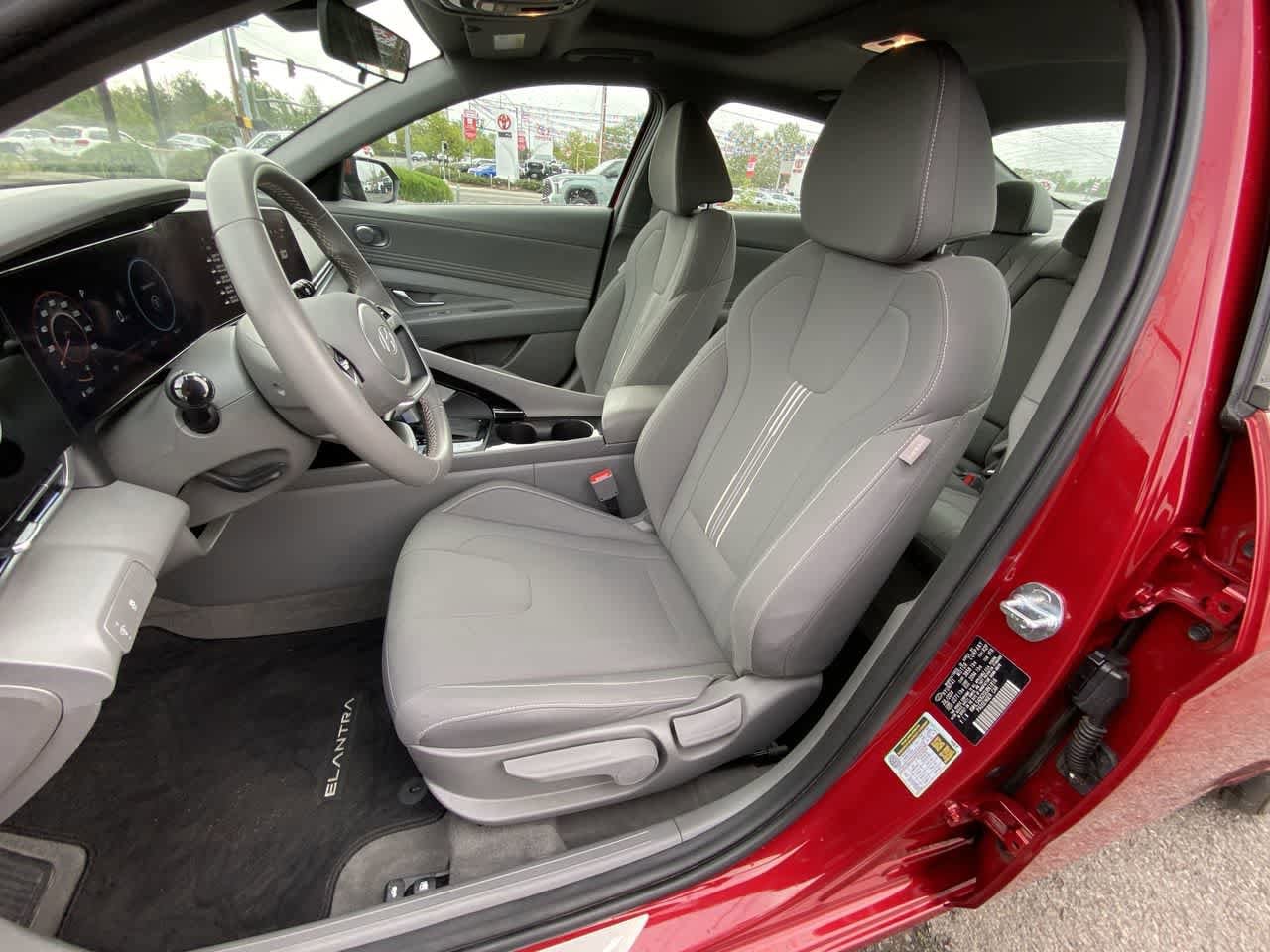 Thumbnail: 2025 Hyundai Elantra - 11