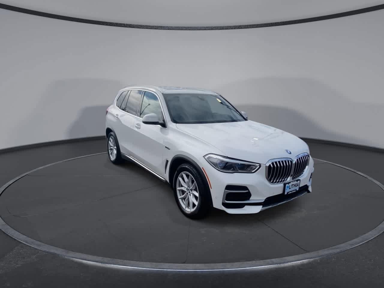 Thumbnail: 2022 BMW X5 - 2